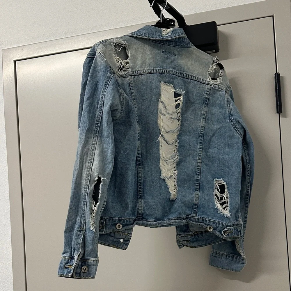Nasty Gal Ripped Denim Jacket (S) - Picture 6 of 6
